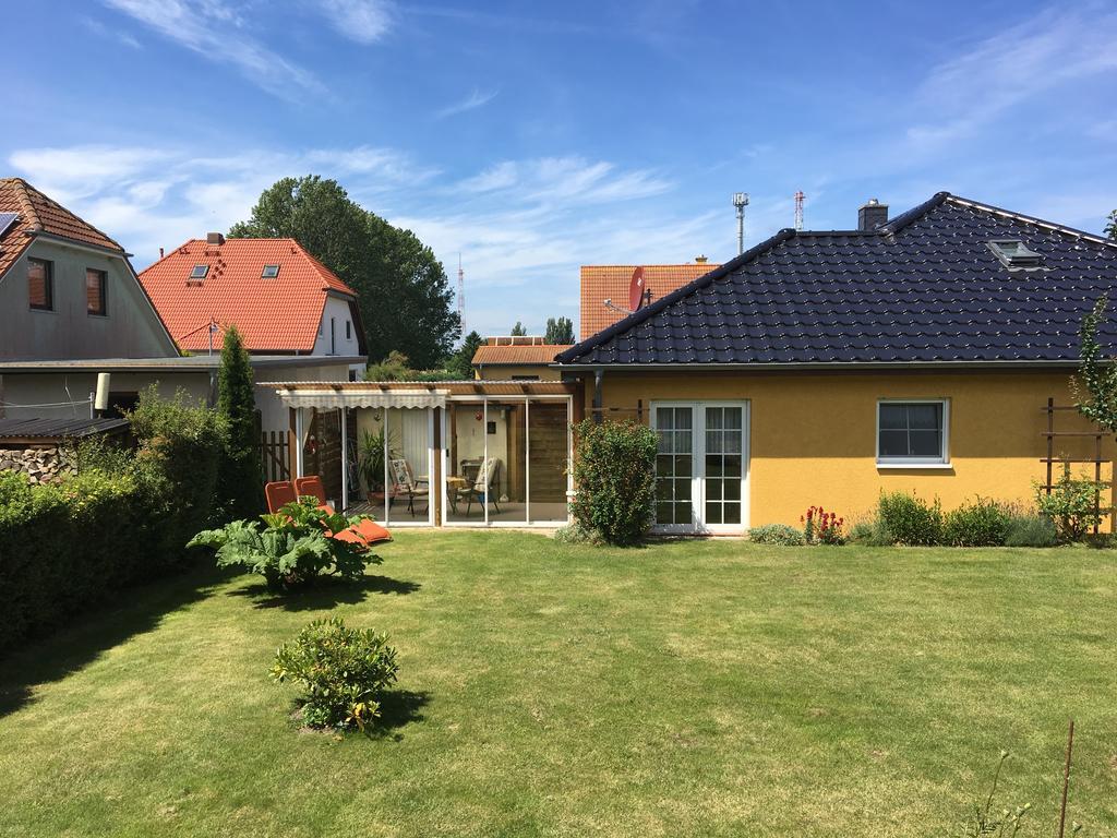 Moellis Apartment Am Jasmund-Nationalpark Lohme Exterior photo